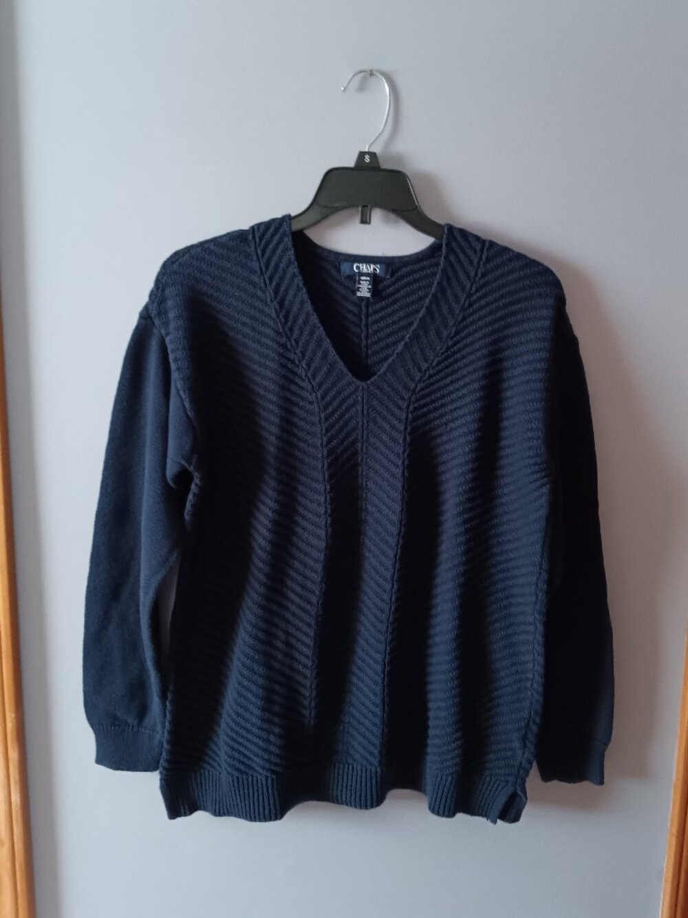 Chaps V-neck sweater, size M